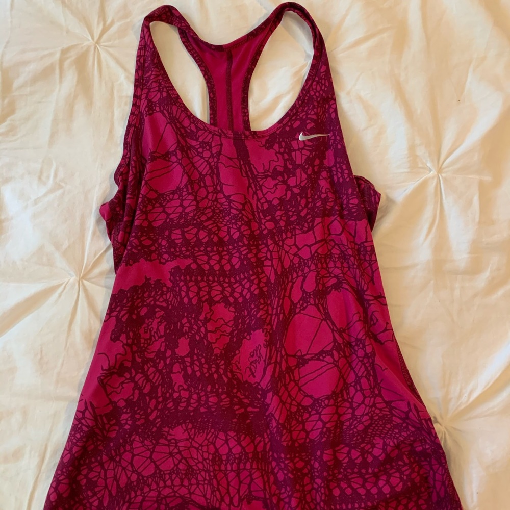 Nike workout top